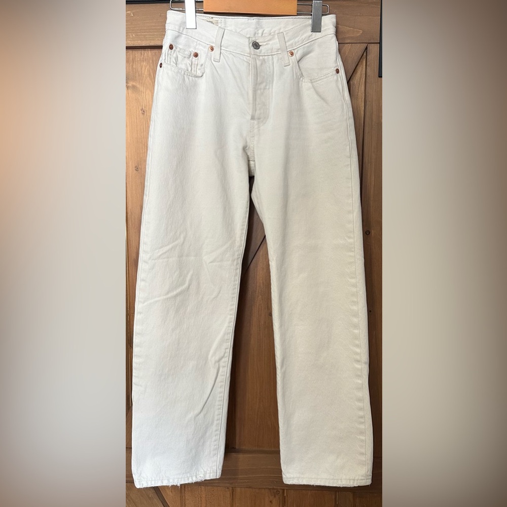 Levi's Women's Straight-Leg Jeans in Cream White
